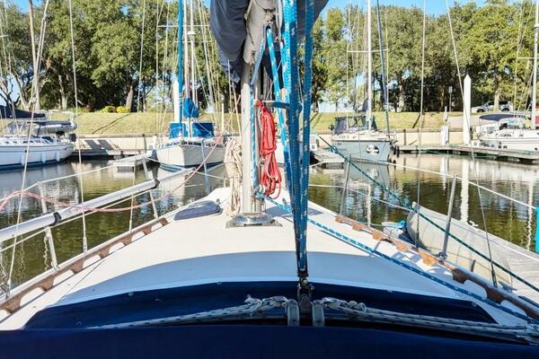 Falkor 30ft Catalina Yacht For Sale