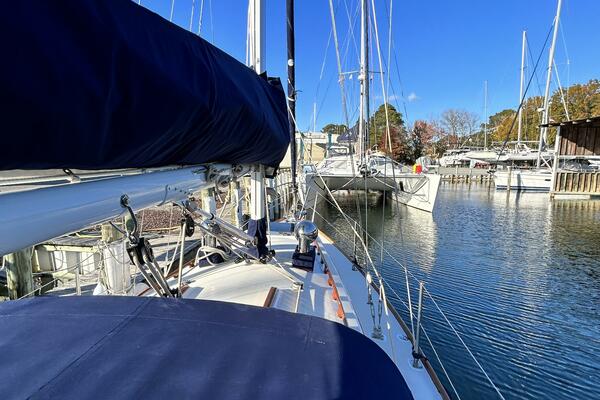 28ft Morris Yacht For Sale