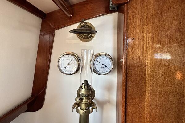 28ft Morris Yacht For Sale