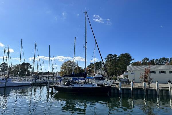 28ft Morris Yacht For Sale