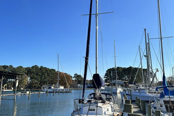 28ft Morris Yacht For Sale
