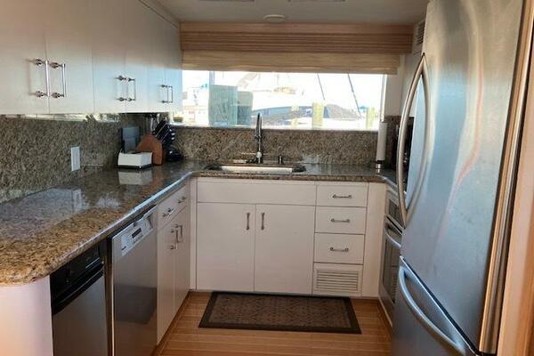 CARRY ON 70ft Hatteras Yacht For Sale