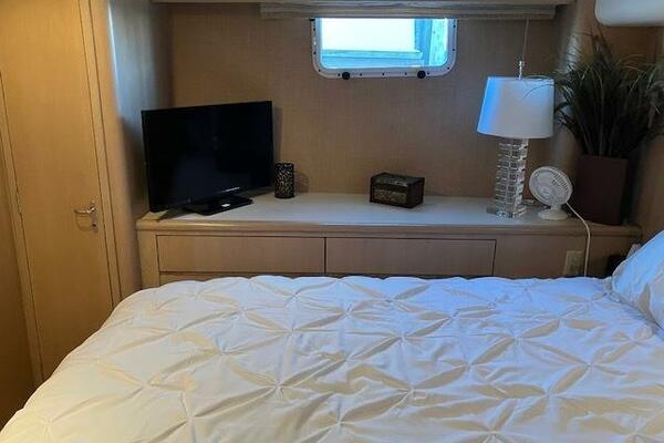 CARRY ON 70ft Hatteras Yacht For Sale