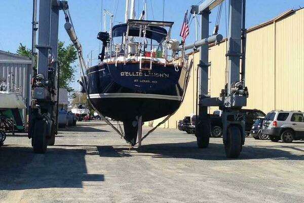 Photo of the 1986 Endeavour 42 CC