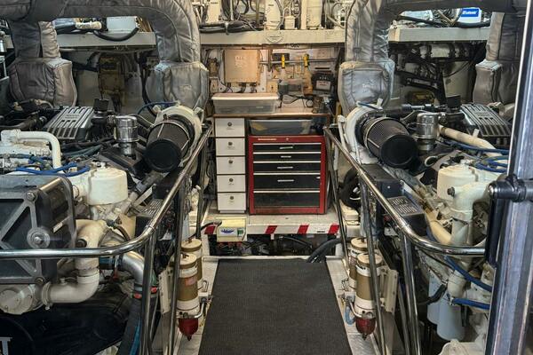 SANCTUARY 100ft Hargrave Yacht For Sale