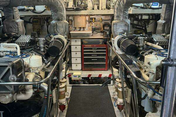 Hargrave Hargrave 100 Capri Yacht For Sale