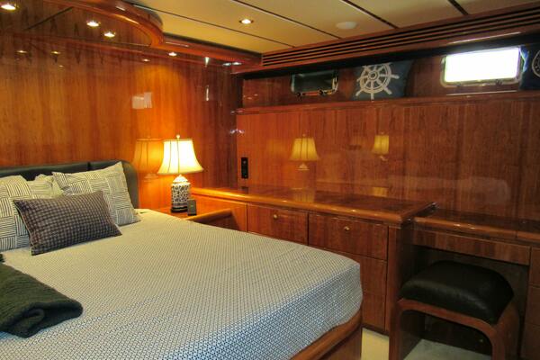 SANCTUARY 100ft Hargrave Yacht For Sale