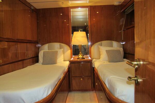 SANCTUARY 100ft Hargrave Yacht For Sale