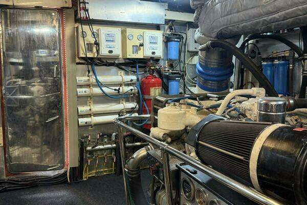 Hargrave Hargrave 100 Capri Yacht For Sale