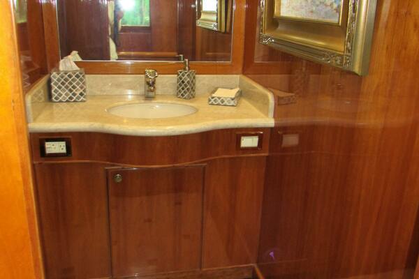 SANCTUARY 100ft Hargrave Yacht For Sale