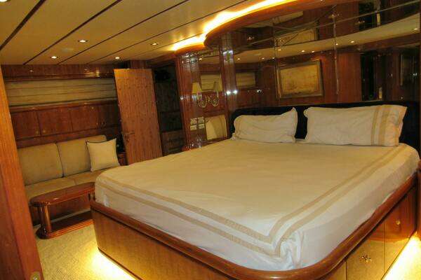 Hargrave Hargrave 100 Capri Yacht For Sale