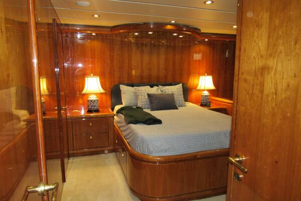 SANCTUARY 100ft Hargrave Yacht For Sale