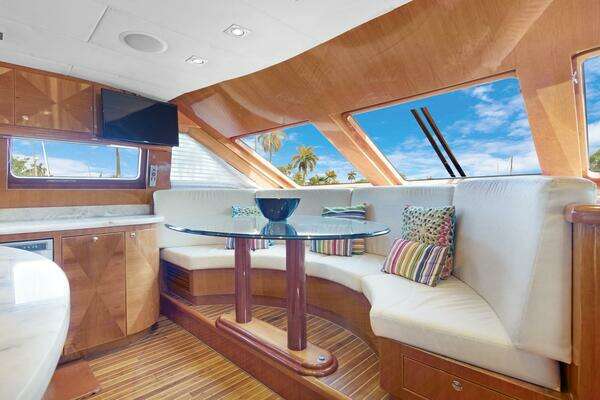 Hargrave Capri Skylounge Yacht For Sale