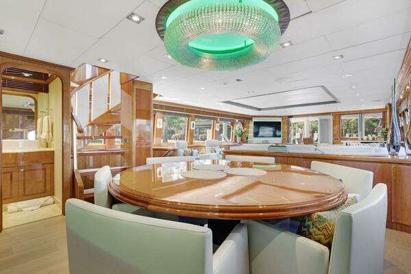 Hargrave Capri Skylounge Yacht For Sale