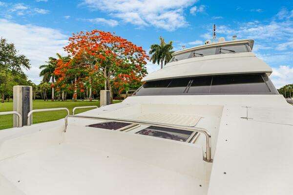 Hargrave Capri Skylounge Yacht For Sale