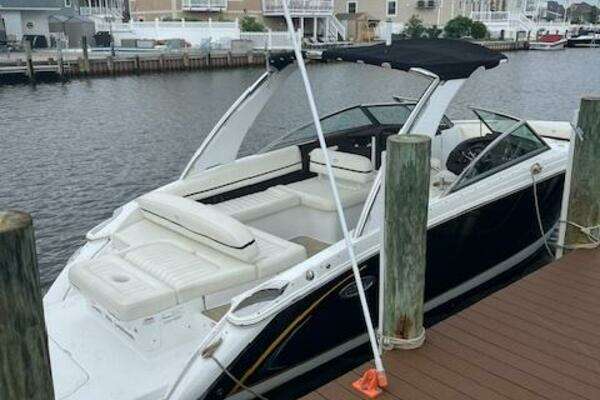 27ft Cobalt Yacht For Sale