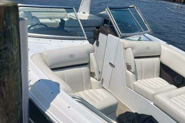 27ft Cobalt Yacht For Sale