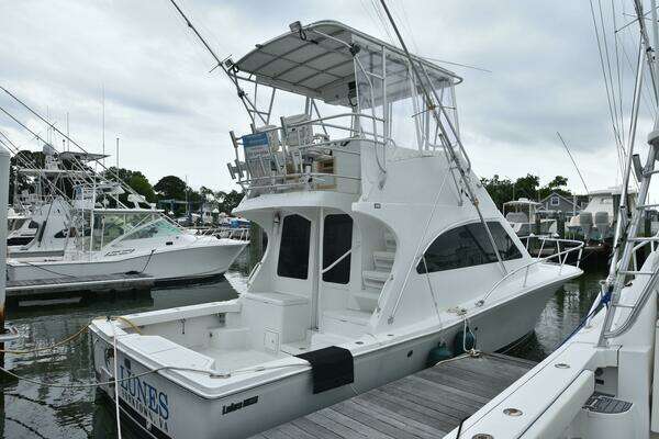 Photo of the 2001 Luhrs 340 Convertible "Lunes"