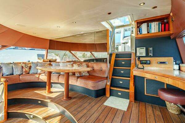 Westport Cockpit Motor Yacht Yacht For Sale