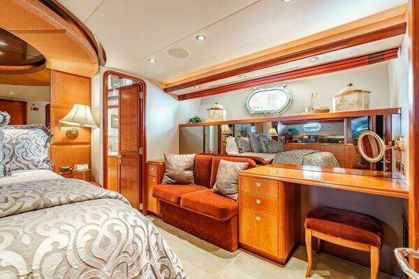 Westport Cockpit Motor Yacht Yacht For Sale