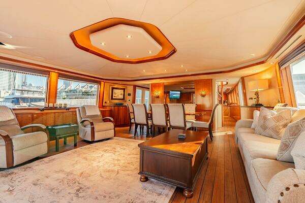 Westport Cockpit Motor Yacht Yacht For Sale