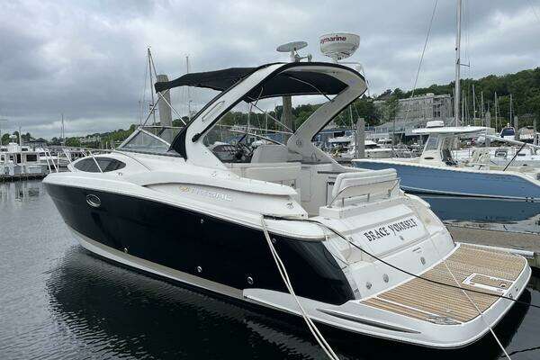 33-ft-Regal-2007-3360 Window Express-Brace Yourself-Warwick Rhode Island United States yacht for sale