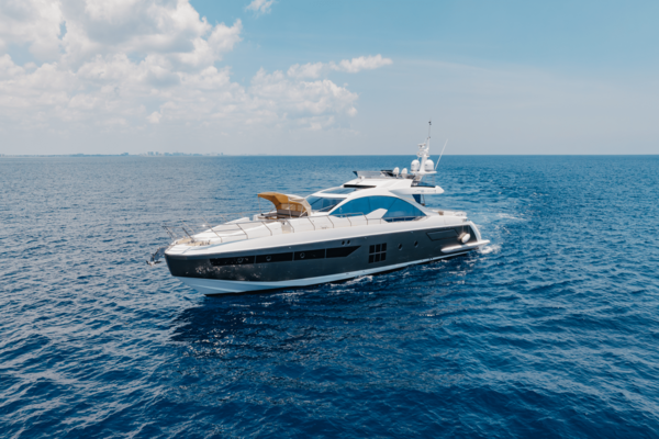2019 Azimut 77