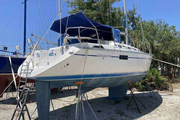 Photo of the 1993 Beneteau 