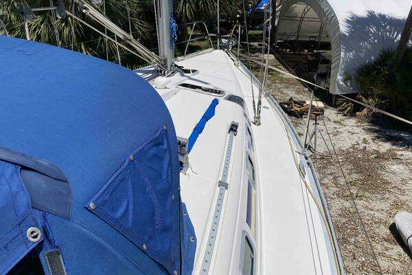 Photo of the 1993 Beneteau 