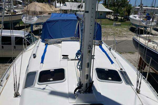 Photo of the 1993 Beneteau 