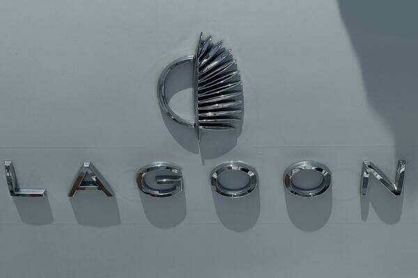 Lagoon 380 Yacht For Sale