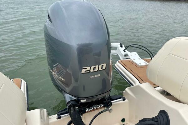 23ft Grady White Yacht For Sale