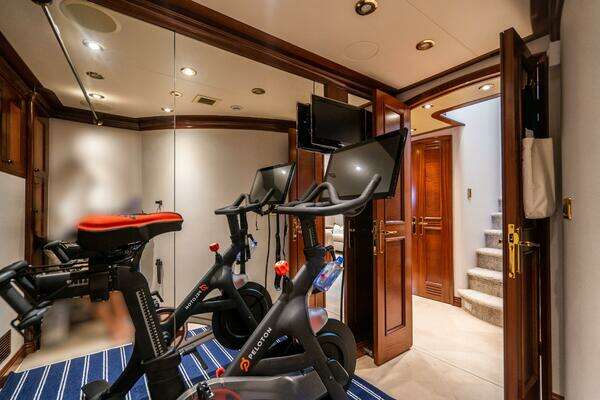 RISK AND REWARD 120ft Crescent Yacht For Sale