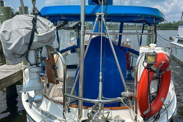 Photo of the 1986 Tayana Vancouver 42 "DELLA THERESE"