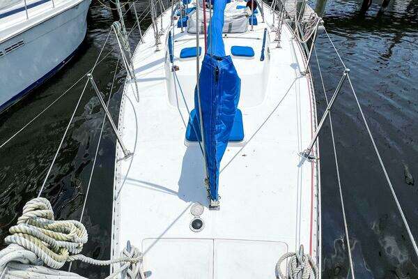 Photo of the 1986 Tayana Vancouver 42 "DELLA THERESE"