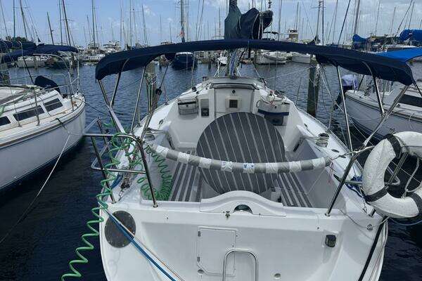 Photo of the 1988 Beneteau First 285