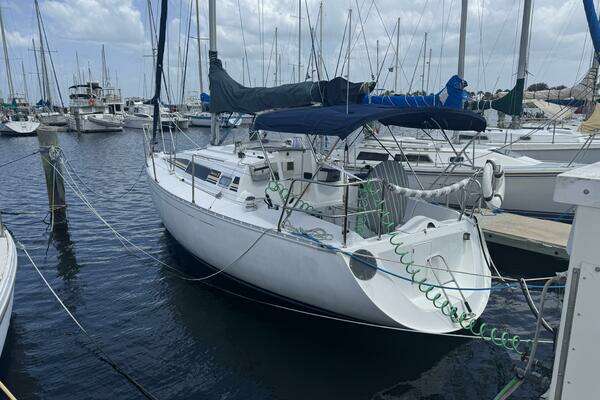 Photo of the 1988 Beneteau First 285