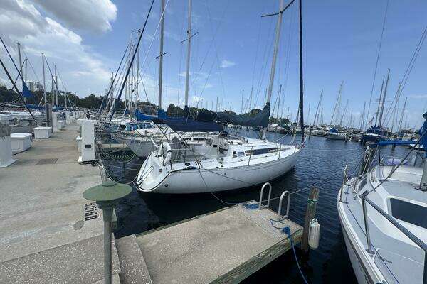 Photo of the 1988 Beneteau First 285