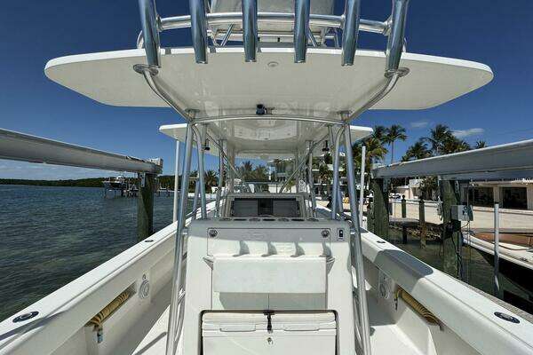 SeaVee 390B Center Console Yacht For Sale