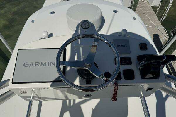 SeaVee 390B Center Console Yacht For Sale