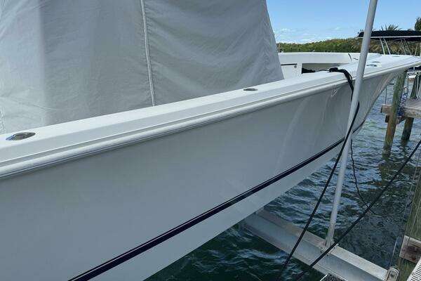 SeaVee 390B Center Console Yacht For Sale