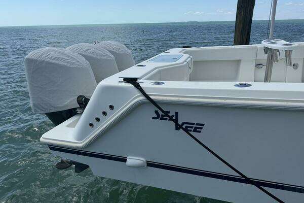 SeaVee 390B Center Console Yacht For Sale
