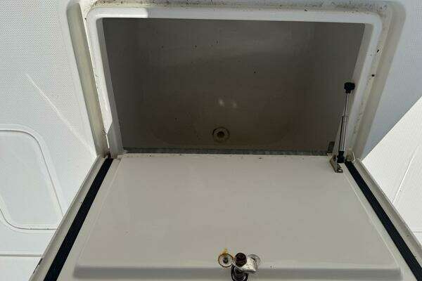 SeaVee 390B Center Console Yacht For Sale