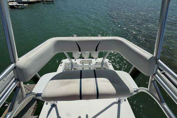SeaVee 390B Center Console Yacht For Sale