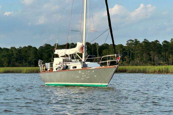 27ft Cape Dory Yacht For Sale