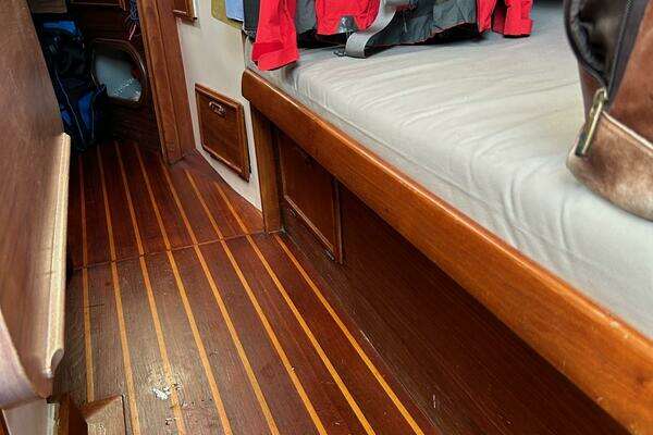 27ft Cape Dory Yacht For Sale