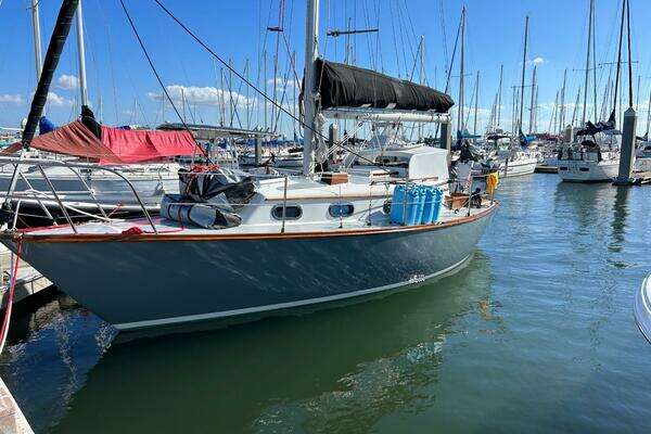 27ft Cape Dory Yacht For Sale