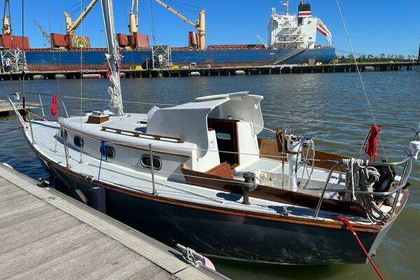 27ft Cape Dory Yacht For Sale