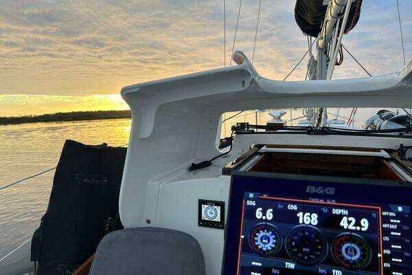 27ft Cape Dory Yacht For Sale