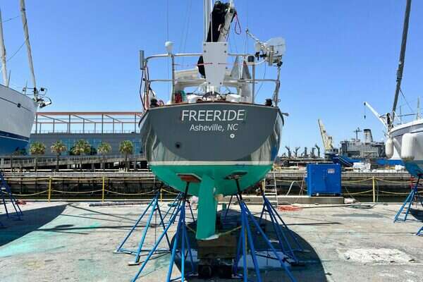 27ft Cape Dory Yacht For Sale